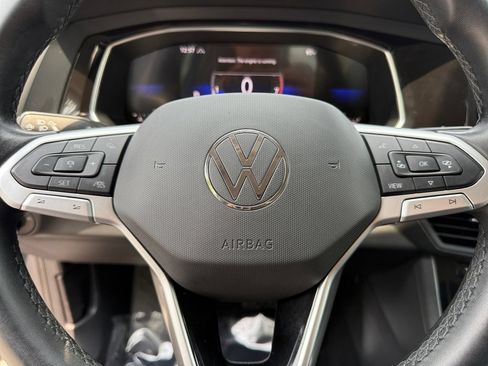 Used 2024 Volkswagen Jetta SE FWD image 20