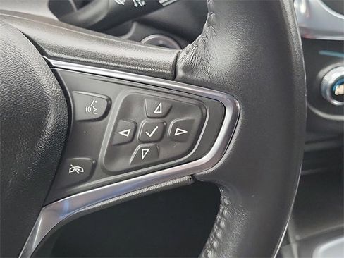 Used 2021 Chevrolet Equinox LT image 17