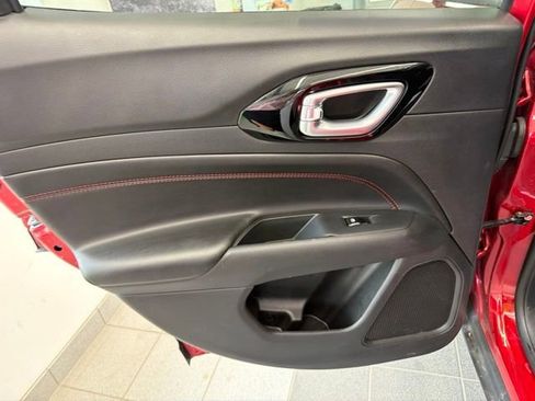Used 2025 Jeep Compass Trailhawk AWD/4WD image 13