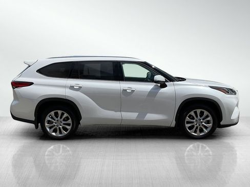 Used 2023 Toyota Highlander Limited AWD/4WD image 6