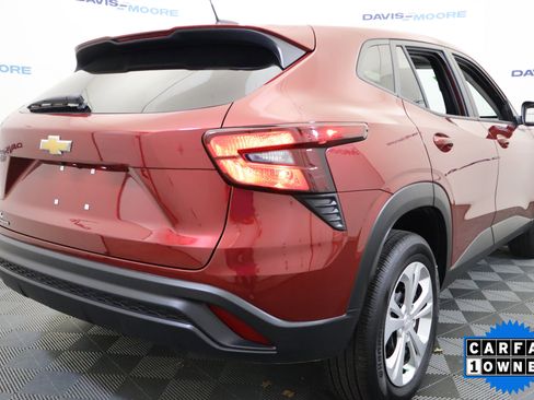 Certified 2025 Chevrolet Trax LS image 5