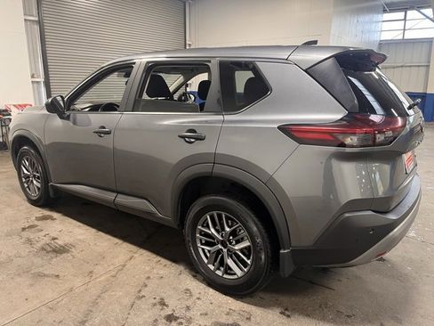 Used 2023 Nissan Rogue S image 5