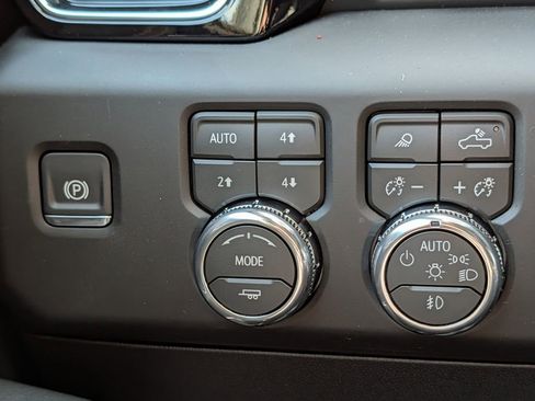 New 2026 GMC Sierra 3500 Denali w/ Denali Reserve Package AWD/4WD image 45