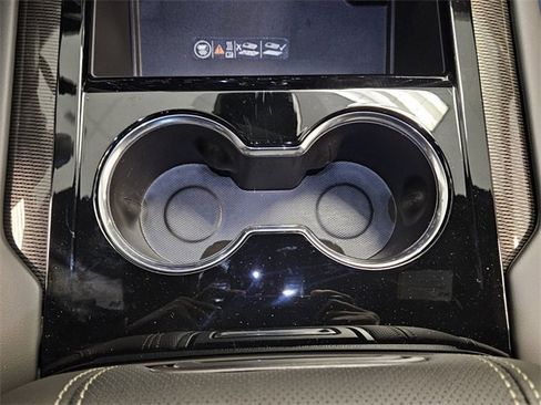 New 2025 GMC Yukon XL Elevation image 19