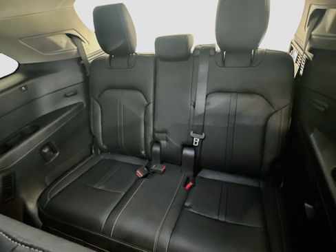 Used 2024 MAZDA CX-90 Plug-In Hybrid w/ Preferred AWD/4WD image 31