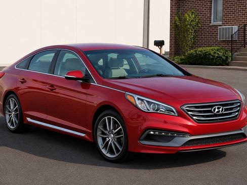 Used 2017 Hyundai Sonata Sport 2.0T FWD image 4