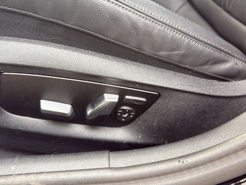 Used 2023 BMW 530i w/ Convenience Package RWD image 13