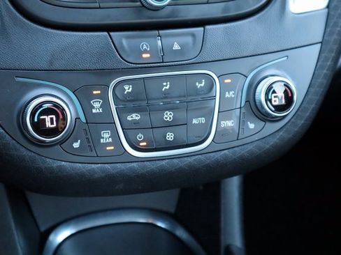 Used 2023 Chevrolet Malibu LT image 30