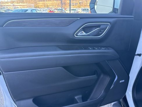 Used 2024 Chevrolet Tahoe Z71 w/ Luxury Package image 26