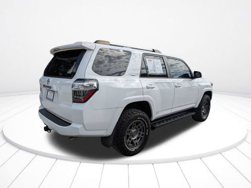 Used 2021 Toyota 4Runner SR5 AWD/4WD image 4
