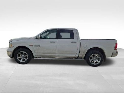 Used 2014 RAM 1500 Laramie w/ Convenience Group image 10