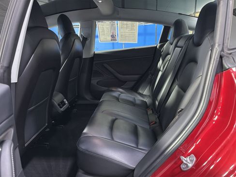 Used 2020 Tesla Model 3 Long Range AWD/4WD image 32