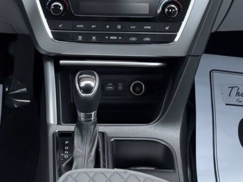Used 2015 Hyundai Sonata Sport w/ Option Group 03 FWD image 16