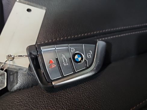 Used 2021 BMW X5 xDrive40i w/ M Sport Package image 38