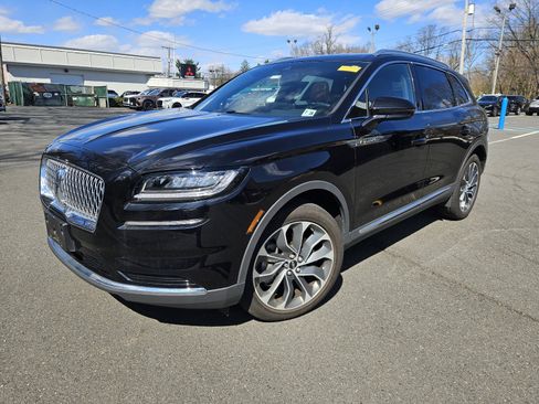 Used 2023 Lincoln Nautilus Reserve image 1