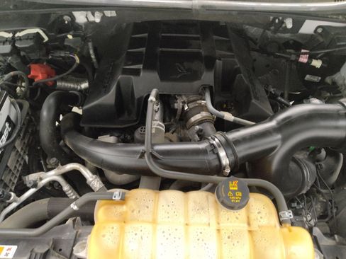 Used 2015 Ford F150 XLT w/ Equipment Group 301A Mid AWD/4WD image 30