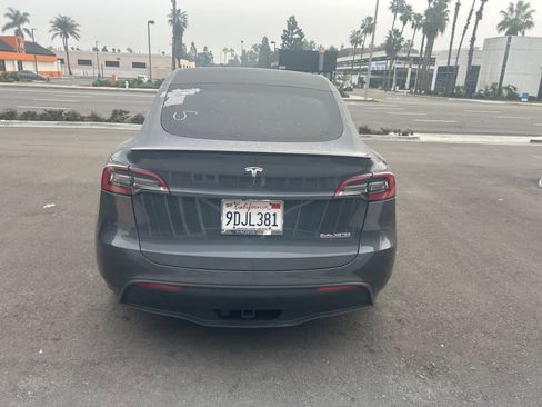 Used 2022 Tesla Model Y Performance image 5