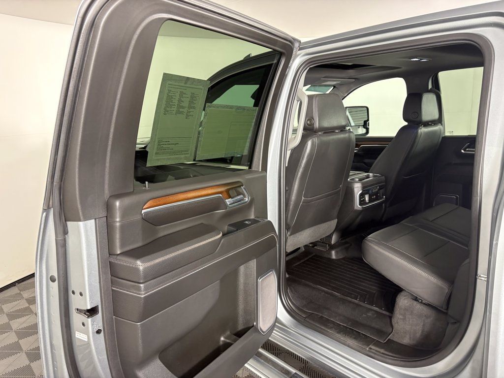 Used 2024 GMC Sierra 3500 Denali w/ Technology Package AWD/4WD image 27