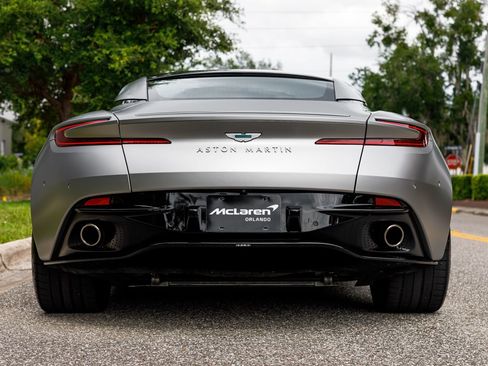 Used 2024 Aston Martin DB12 Coupe RWD image 11
