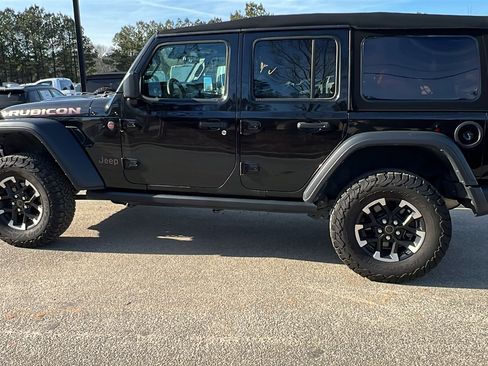 Used 2024 Jeep Wrangler Unlimited Rubicon w/ Convenience Group image 11