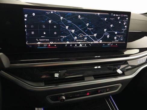 Used 2026 BMW X5 xDrive40i w/ M Sport Package image 28