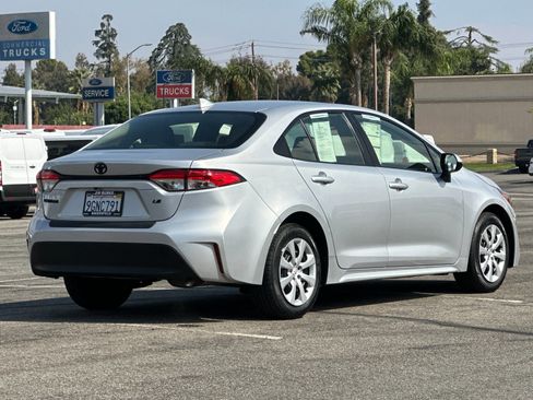 Used 2023 Toyota Corolla LE w/ Carpet Mat Package (TMS) image 4