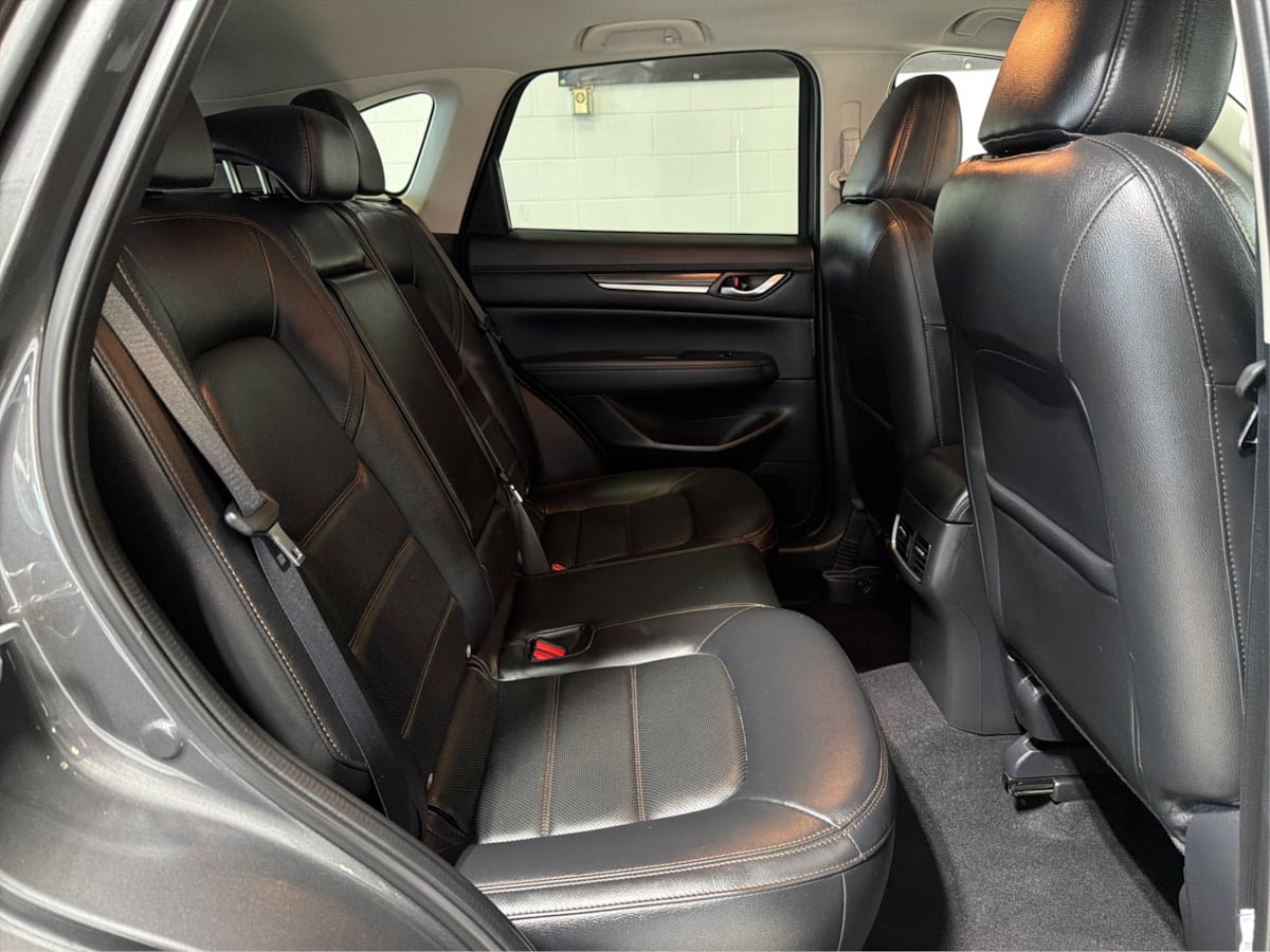 Used 2023 MAZDA CX-5 AWD 2.5 S w/ Premium Package image 16