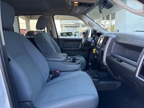 Used 2018 RAM 2500 Tradesman w/ Chrome Appearance Group AWD/4WD image 12