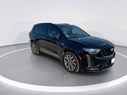 Certified 2023 Cadillac XT6 Sport w/ Technology Package AWD/4WD image 2