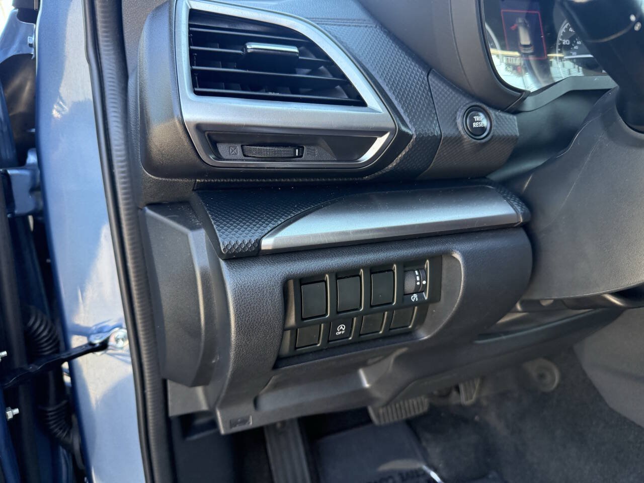 Used 2019 Subaru Forester Premium w/ All-Weather Package AWD/4WD image 11