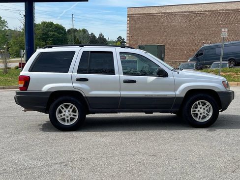 Used 2004 Jeep Grand Cherokee Laredo w/ Convenience Group image 4