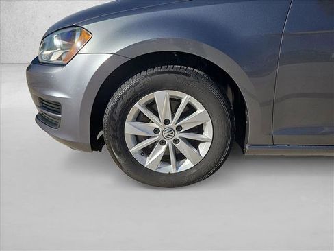 Used 2016 Volkswagen Golf S image 24