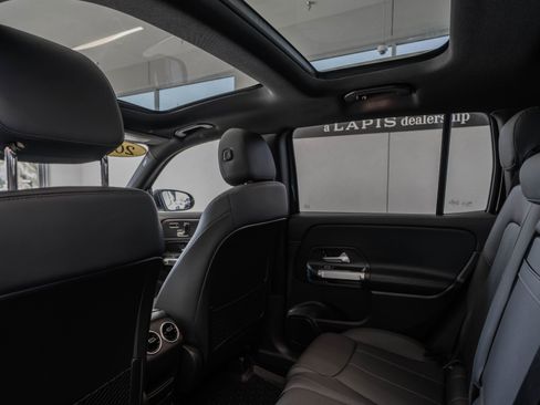 Used 2023 Mercedes-Benz GLB 250 4MATIC image 26