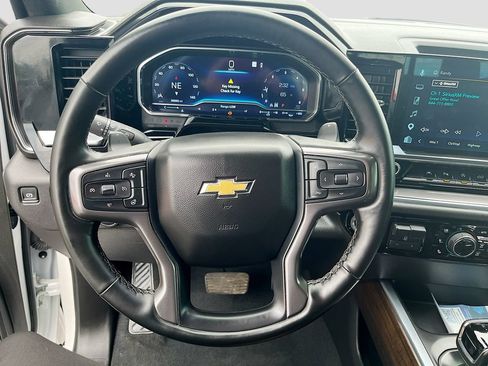 Used 2025 Chevrolet Silverado 1500 High Country w/ Technology Package AWD/4WD image 11