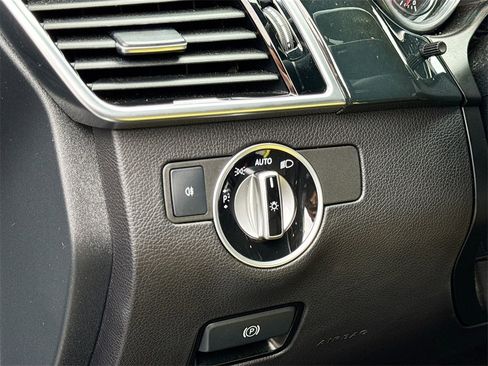 Used 2018 Mercedes-Benz GLE 350 4MATIC image 22