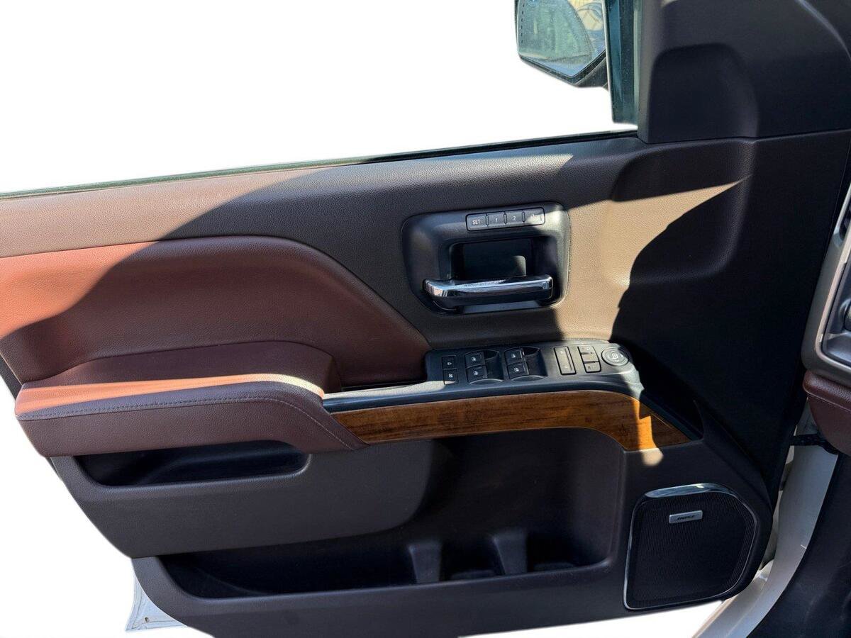 Used 2014 Chevrolet Silverado 1500 High Country w/ High Country Premium Package AWD/4WD image 19