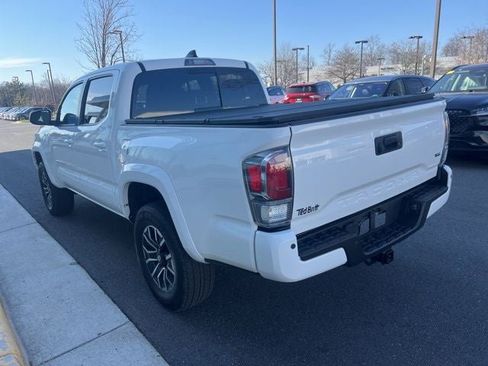 Used 2021 Toyota Tacoma TRD Sport w/ Technology Package image 6