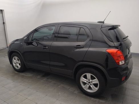 Used 2020 Chevrolet Trax LS w/ Tint and Cruise Package FWD image 3