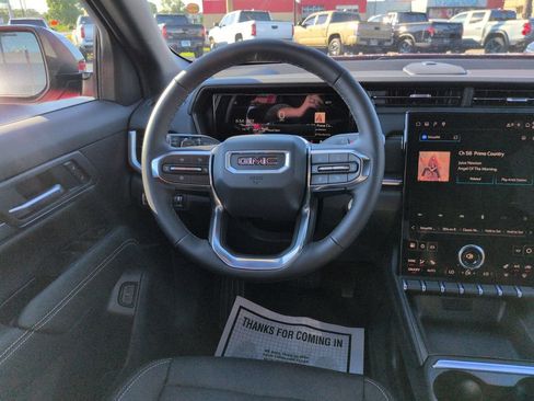 Used 2026 GMC Terrain Elevation w/ Elevation Premium Package FWD image 13
