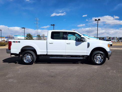 Used 2017 Ford F250 Lariat w/ Lariat Value Package image 2