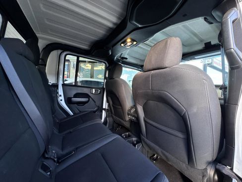 Used 2020 Jeep Gladiator Sport w/ Quick Order Package 24S image 26