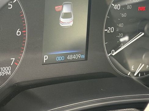 Used 2025 Toyota Corolla LE FWD image 9