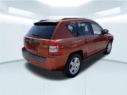 Used 2010 Jeep Compass Sport image 6