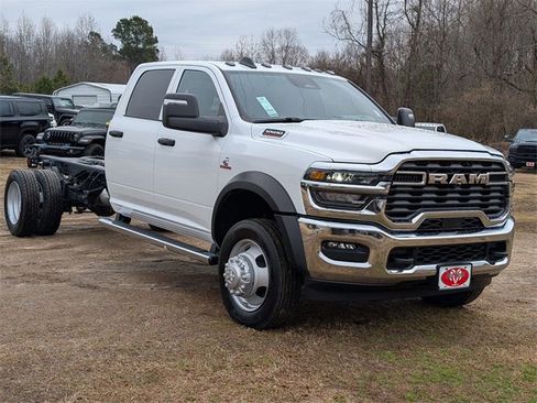 New 2026 RAM 5500 Tradesman image 2