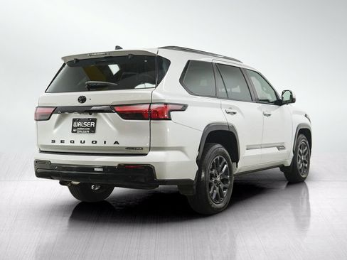 Used 2026 Toyota Sequoia Platinum AWD/4WD image 5