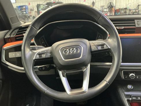 Used 2020 Audi Q3 2.0T Prestige AWD/4WD image 19