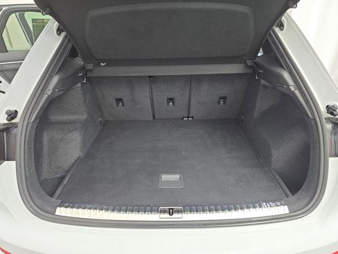 Used 2023 Audi Q3 2.0T Premium w/ Convenience Package image 12