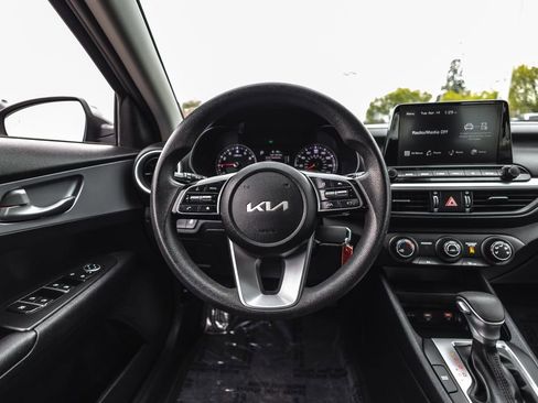 Used 2024 Kia Forte LXS w/ LXS Technology Package FWD image 26