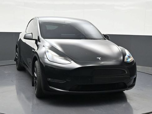 Used 2023 Tesla Model Y Long Range AWD/4WD image 7