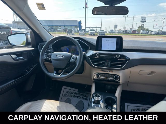Used 2022 Ford Escape SEL w/ Technology Package AWD/4WD image 3